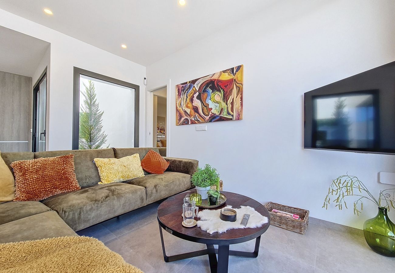 Villa in Santiago de la Ribera - Villa with private pool, and terrace, Wi-Fi and BBQ