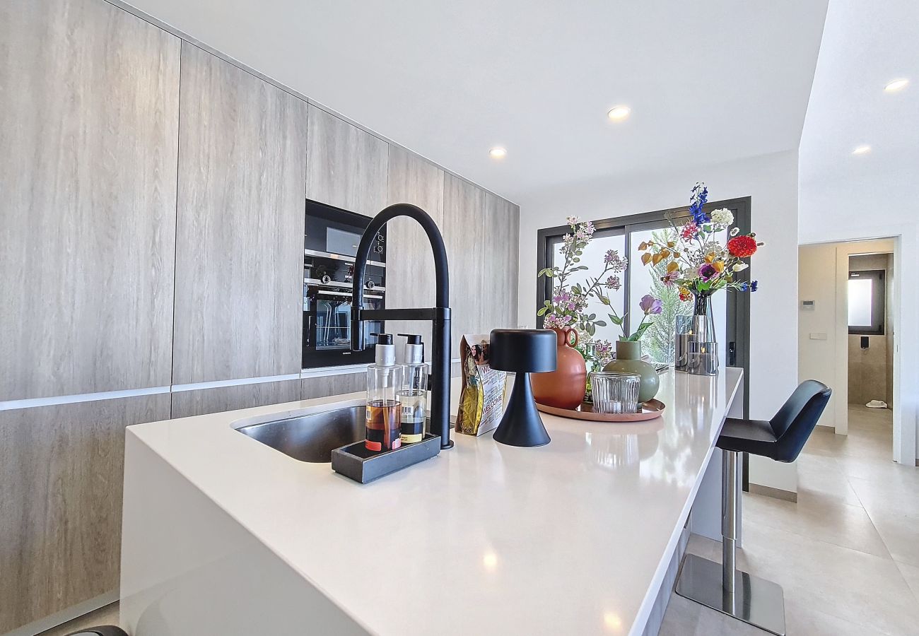 Villa in Santiago de la Ribera - Villa with private pool, and terrace, Wi-Fi and BBQ