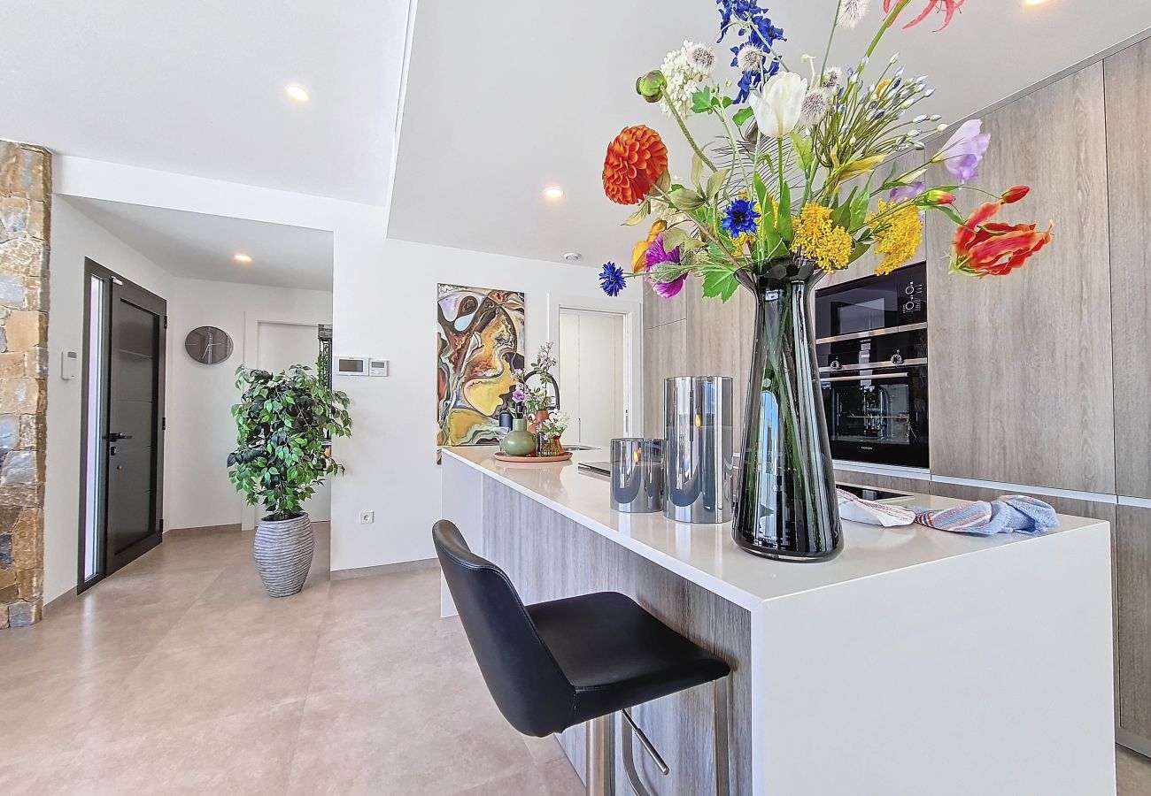 Villa in Santiago de la Ribera - Villa with private pool, and terrace, Wi-Fi and BBQ