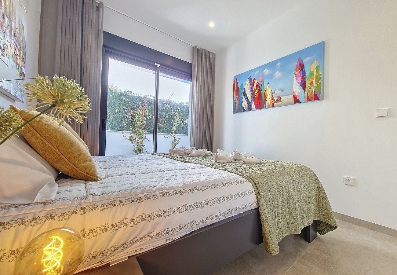 Villa in Santiago de la Ribera - Villa with private pool, and terrace, Wi-Fi and BBQ