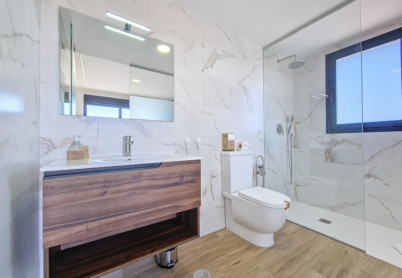 Apartment in San Javier - Apartment with large balcony and pool views