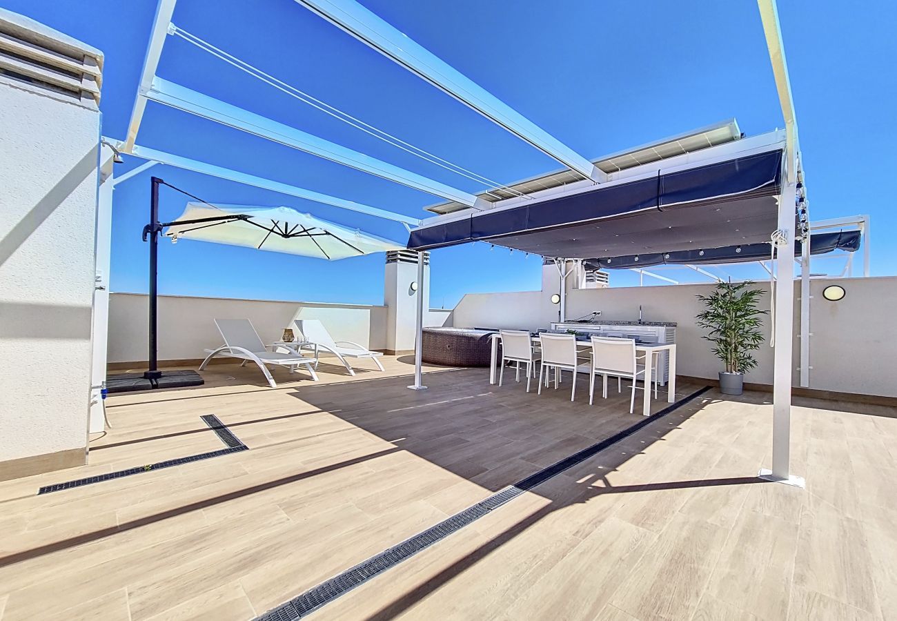 Apartment in San Javier - Penthouse with jacuzzi and roof terrace
