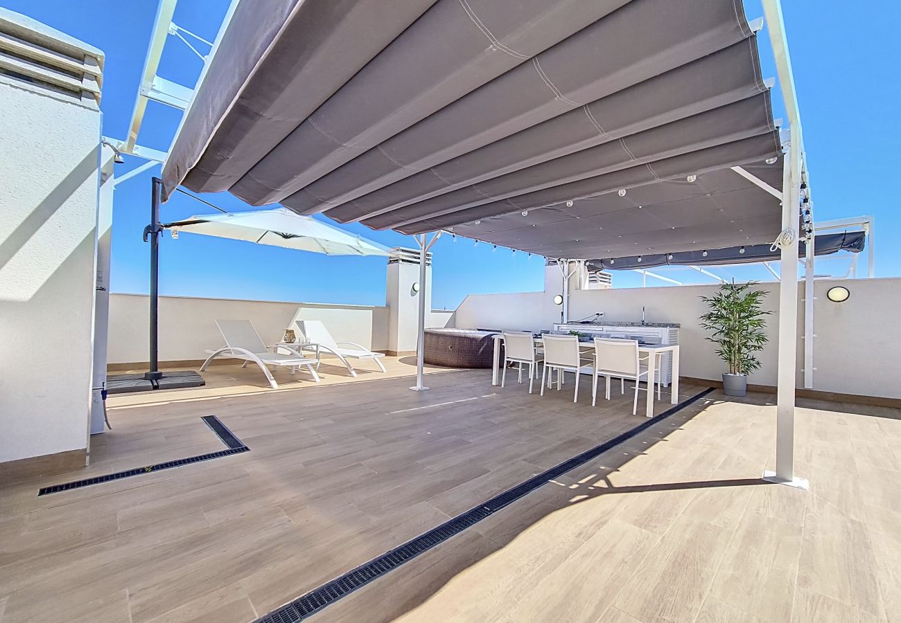 Apartment in San Javier - Penthouse with jacuzzi and roof terrace