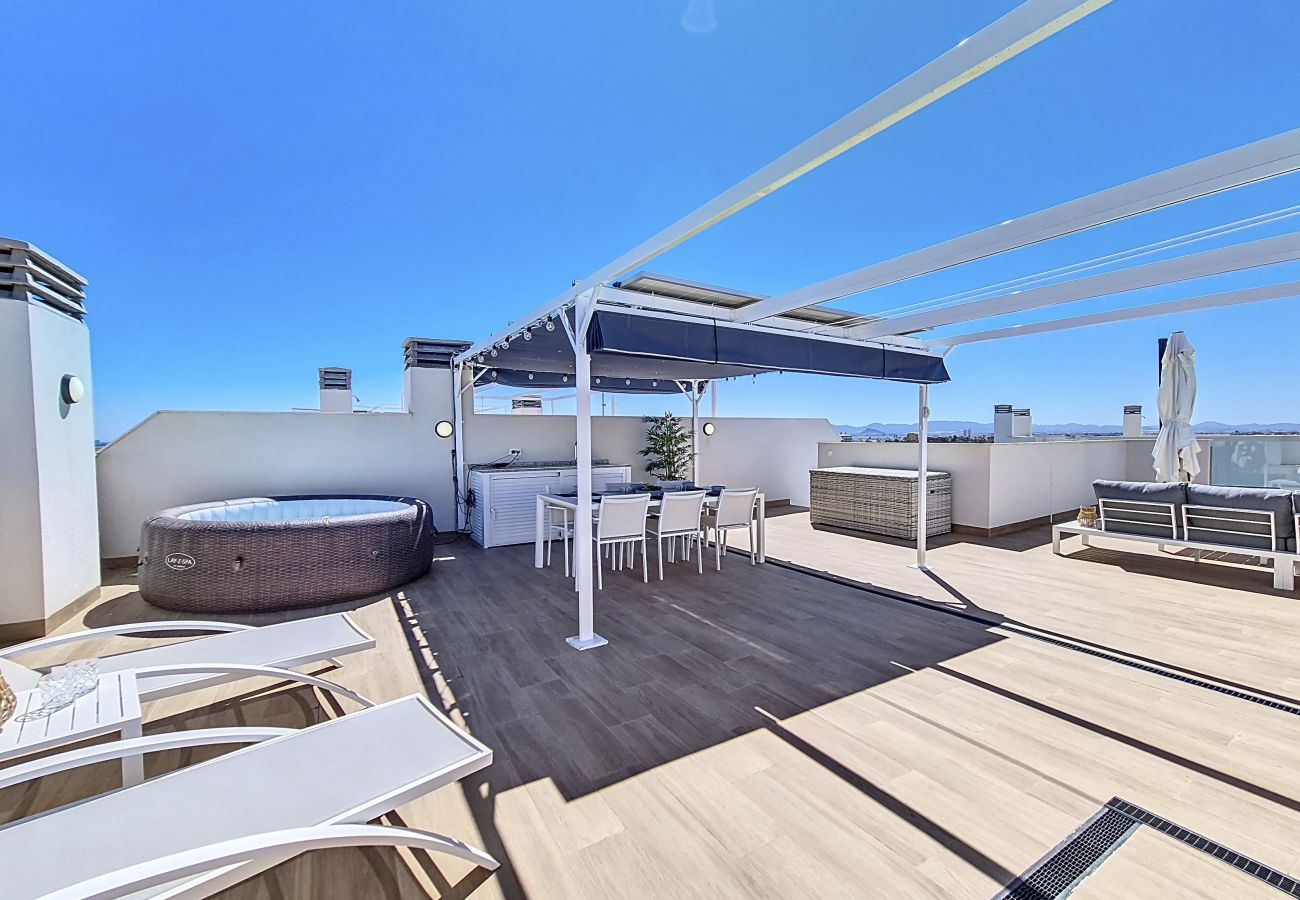 Apartment in San Javier - Penthouse with jacuzzi and roof terrace