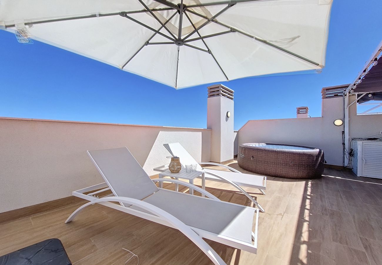Apartment in San Javier - Penthouse with jacuzzi and roof terrace