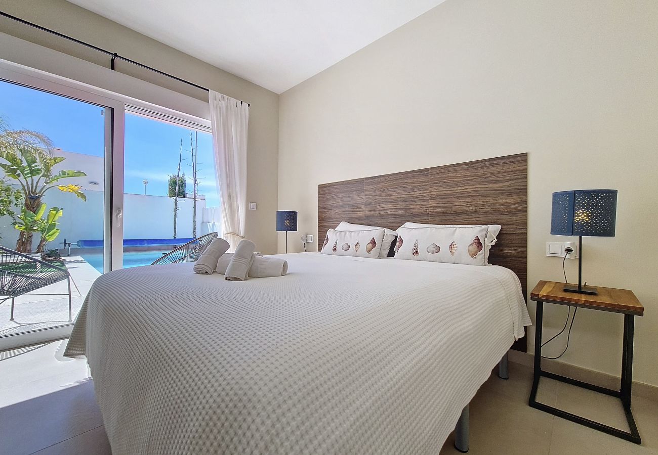 Villa in Mar de Cristal - Villa with private pool and garden