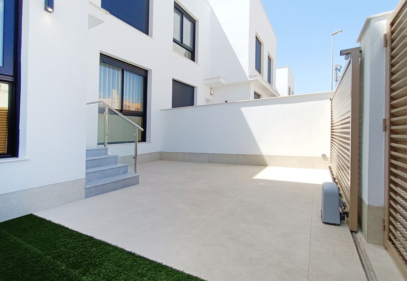Apartment in Mar de Cristal - Poolside apartment, close to the beach