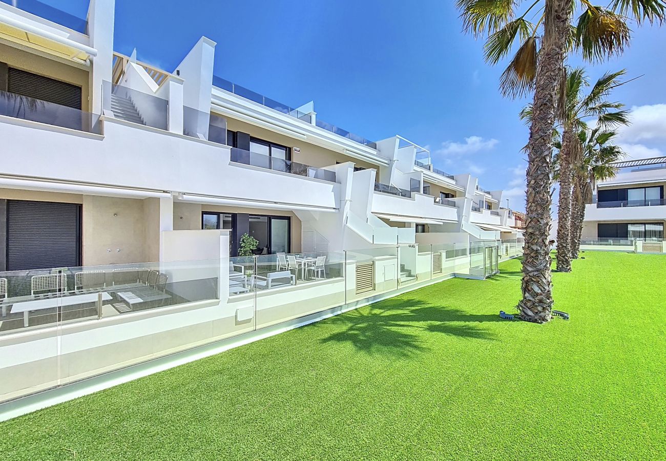 Apartment in Mar de Cristal - Poolside apartment, close to the beach