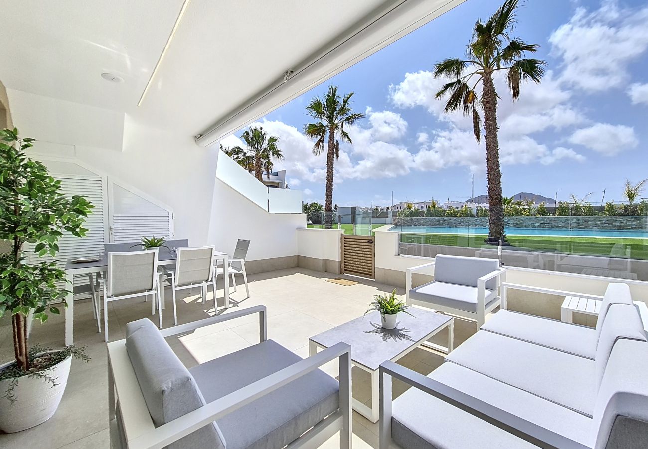 Apartment in Mar de Cristal - Poolside apartment, close to the beach