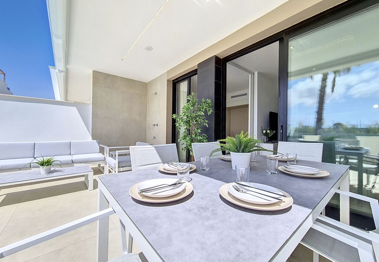 Apartment in Mar de Cristal - Poolside apartment, close to the beach