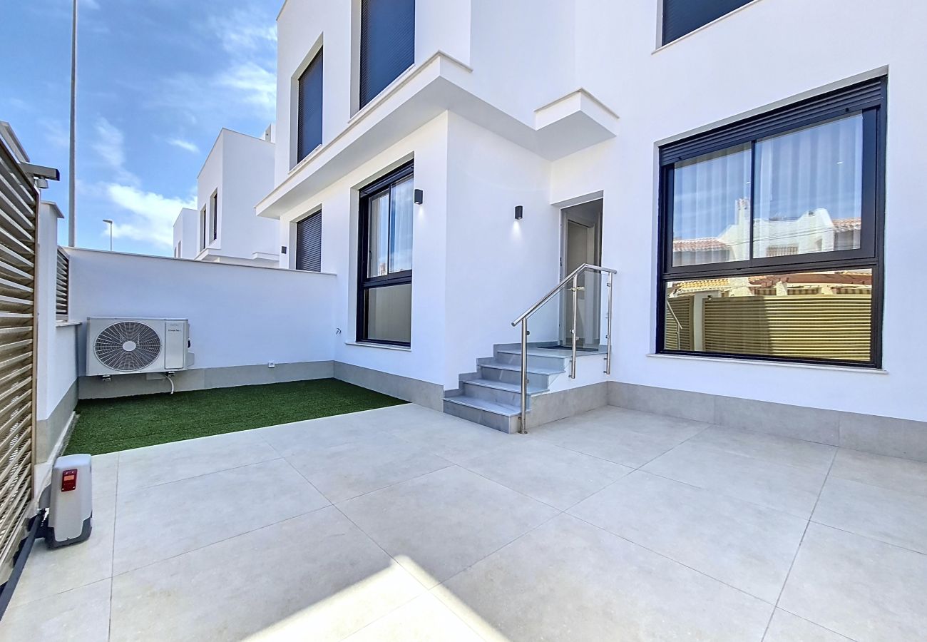 Apartment in Mar de Cristal - Poolside apartment, close to the beach