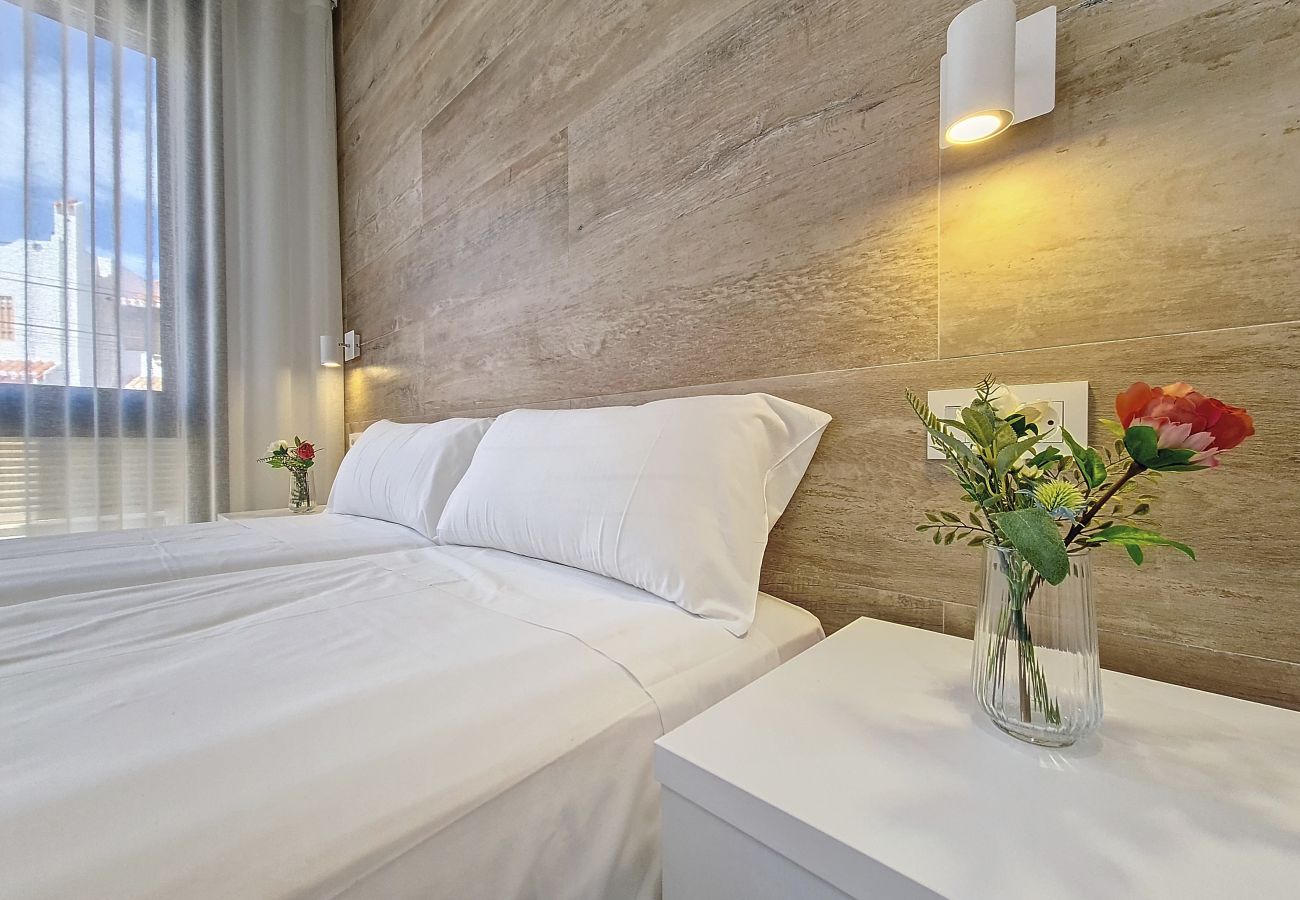 Apartment in Mar de Cristal - Poolside apartment, close to the beach
