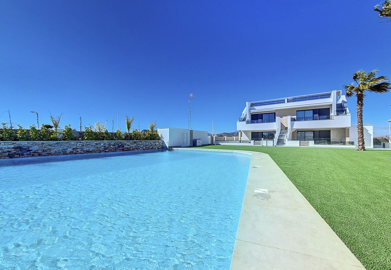 Apartment in Mar de Cristal - Poolside apartment, close to the beach