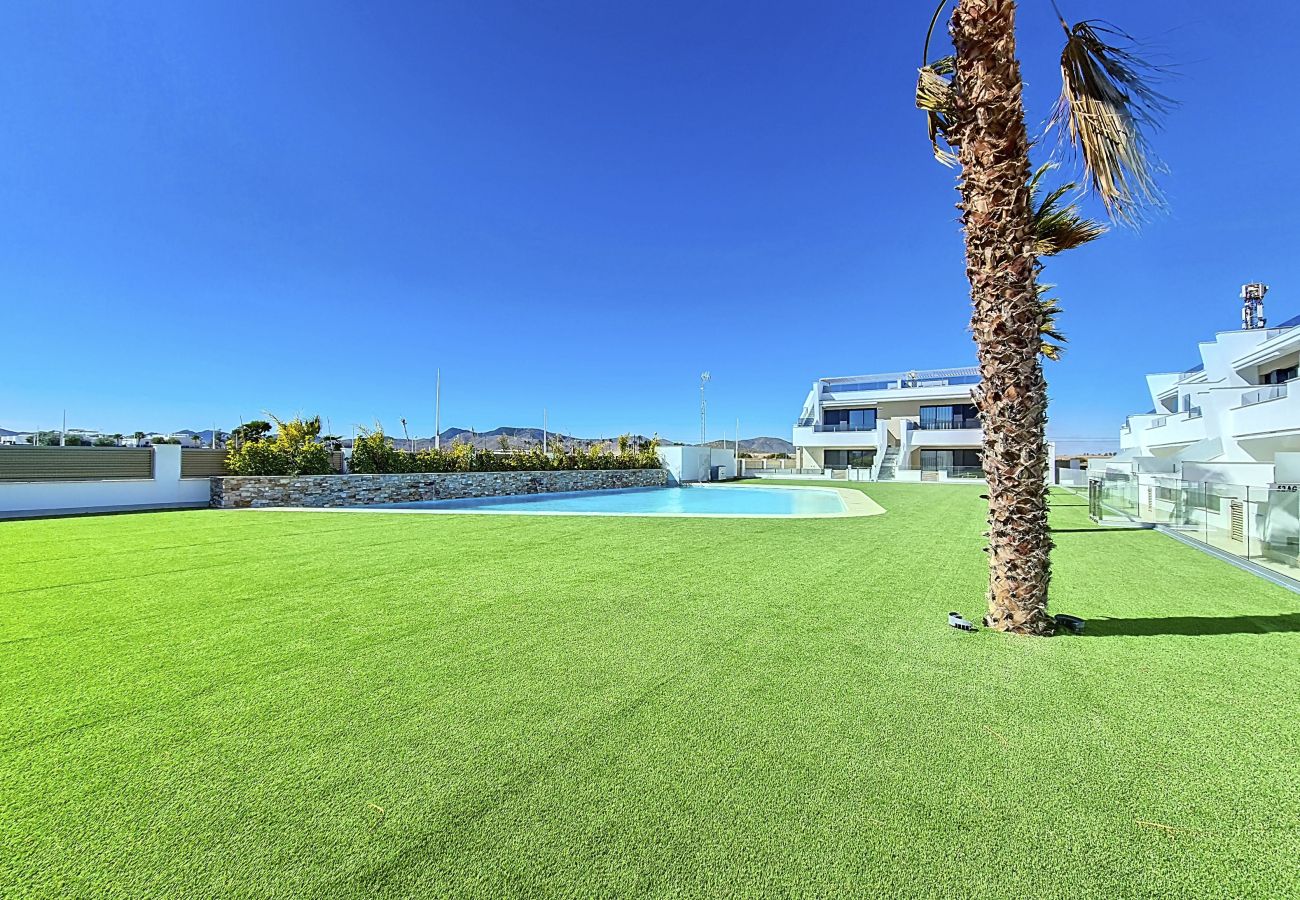 Apartment in Mar de Cristal - Poolside apartment, close to the beach