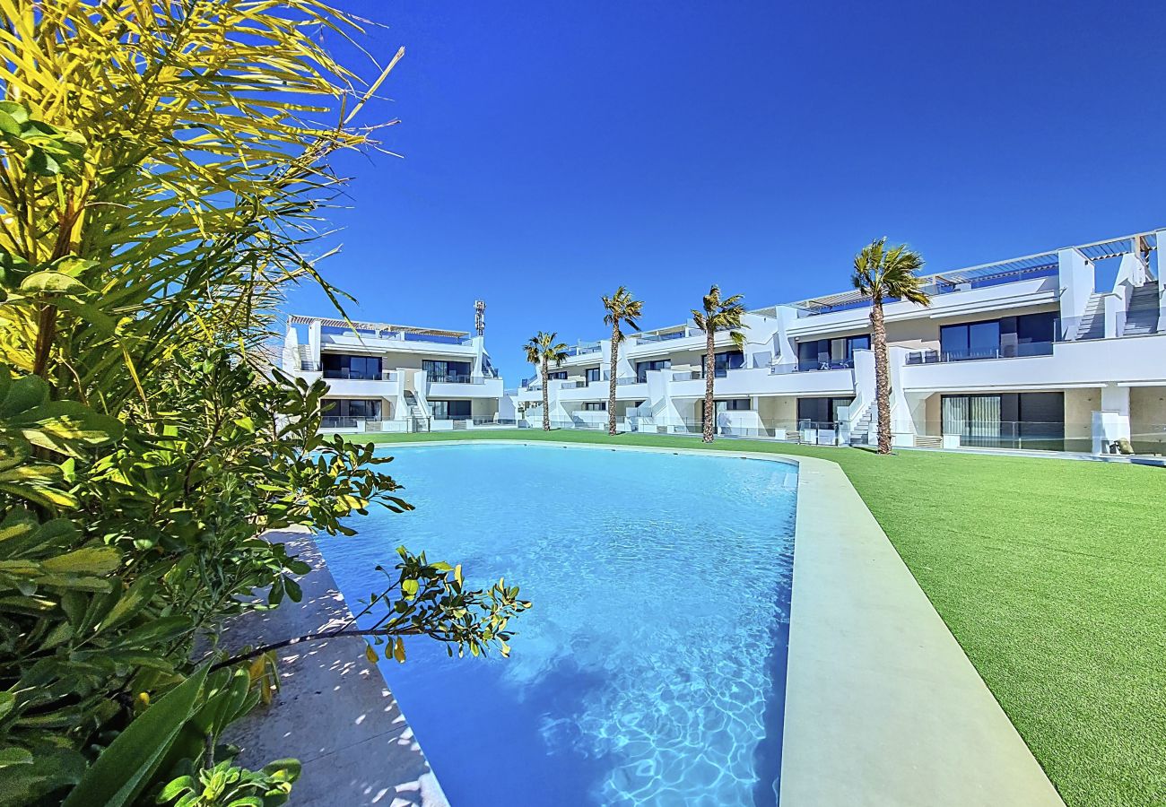 Apartment in Mar de Cristal - Poolside apartment, close to the beach