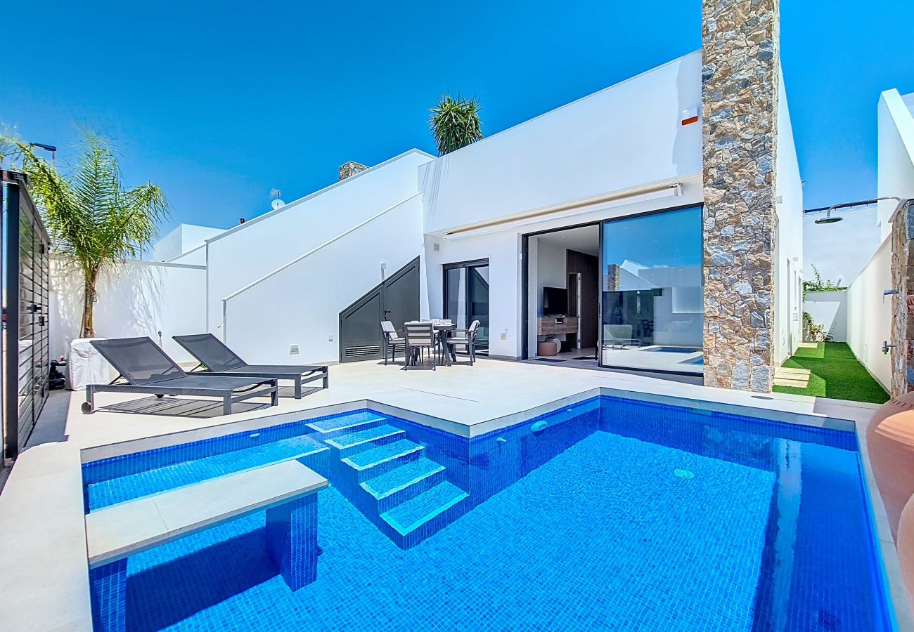 Luxury Villa in San Javier Holiday Rental with Private Pool Modern luxury villa in San Javier with private pool for rent