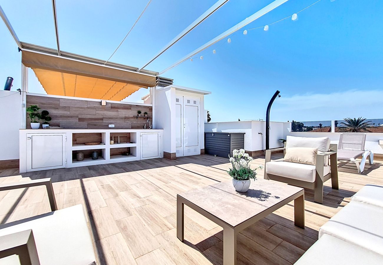 Apartment in San Pedro del Pinatar - Penthouse apartment, roof terrace and pool