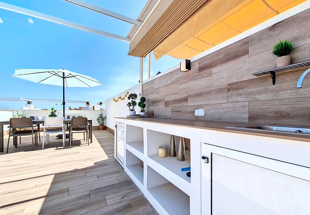 Apartment in San Pedro del Pinatar - Penthouse apartment, roof terrace and pool