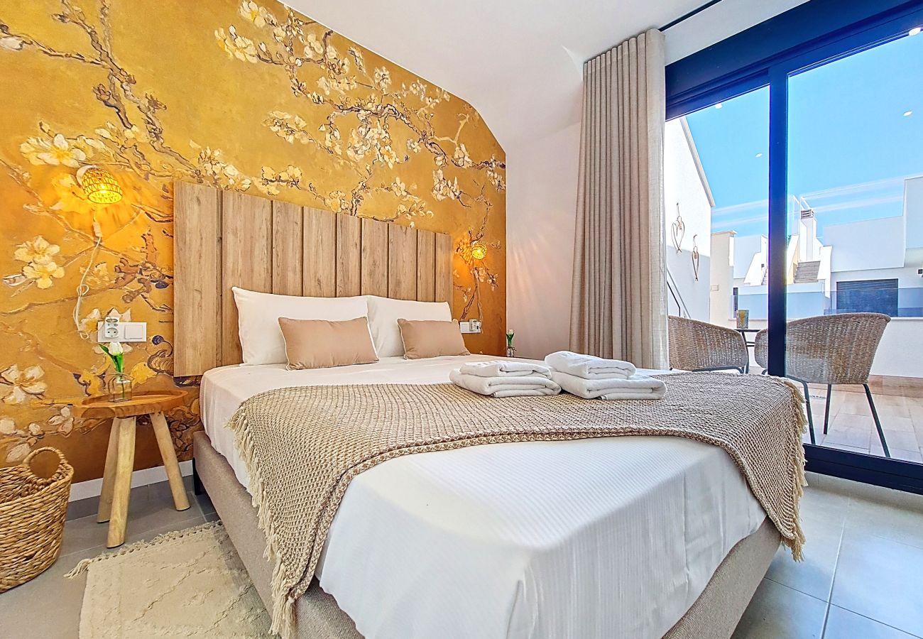 Apartment in San Pedro del Pinatar - Penthouse apartment, roof terrace and pool