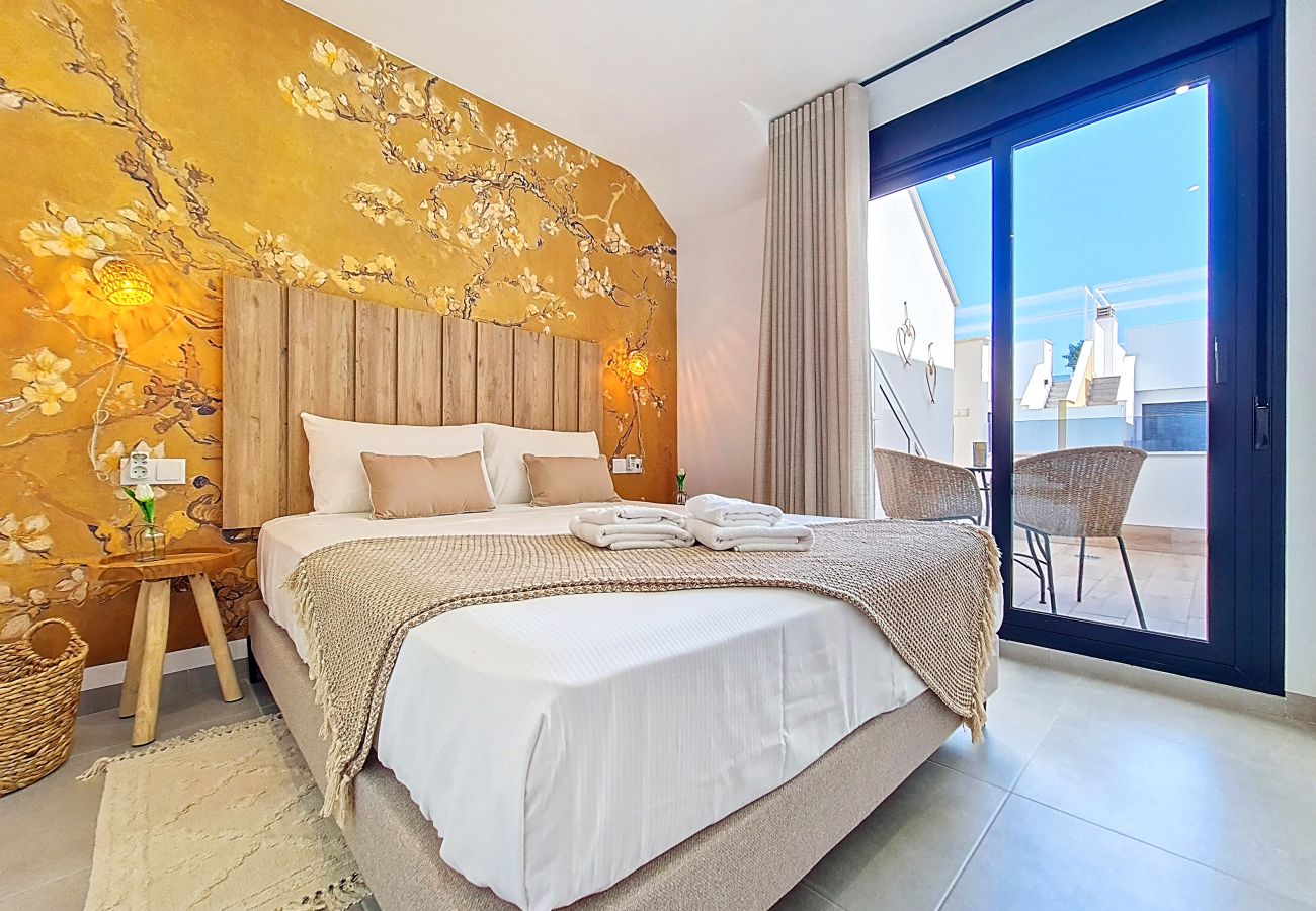 Apartment in San Pedro del Pinatar - Penthouse apartment, roof terrace and pool