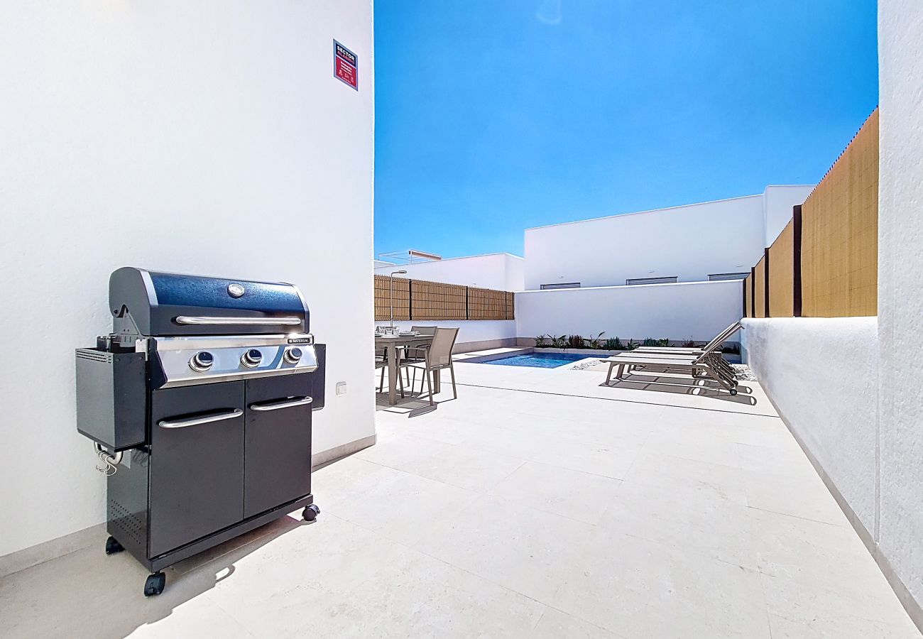 Villa in Los Alcazares - Villa with private pool, BBQ and large patio