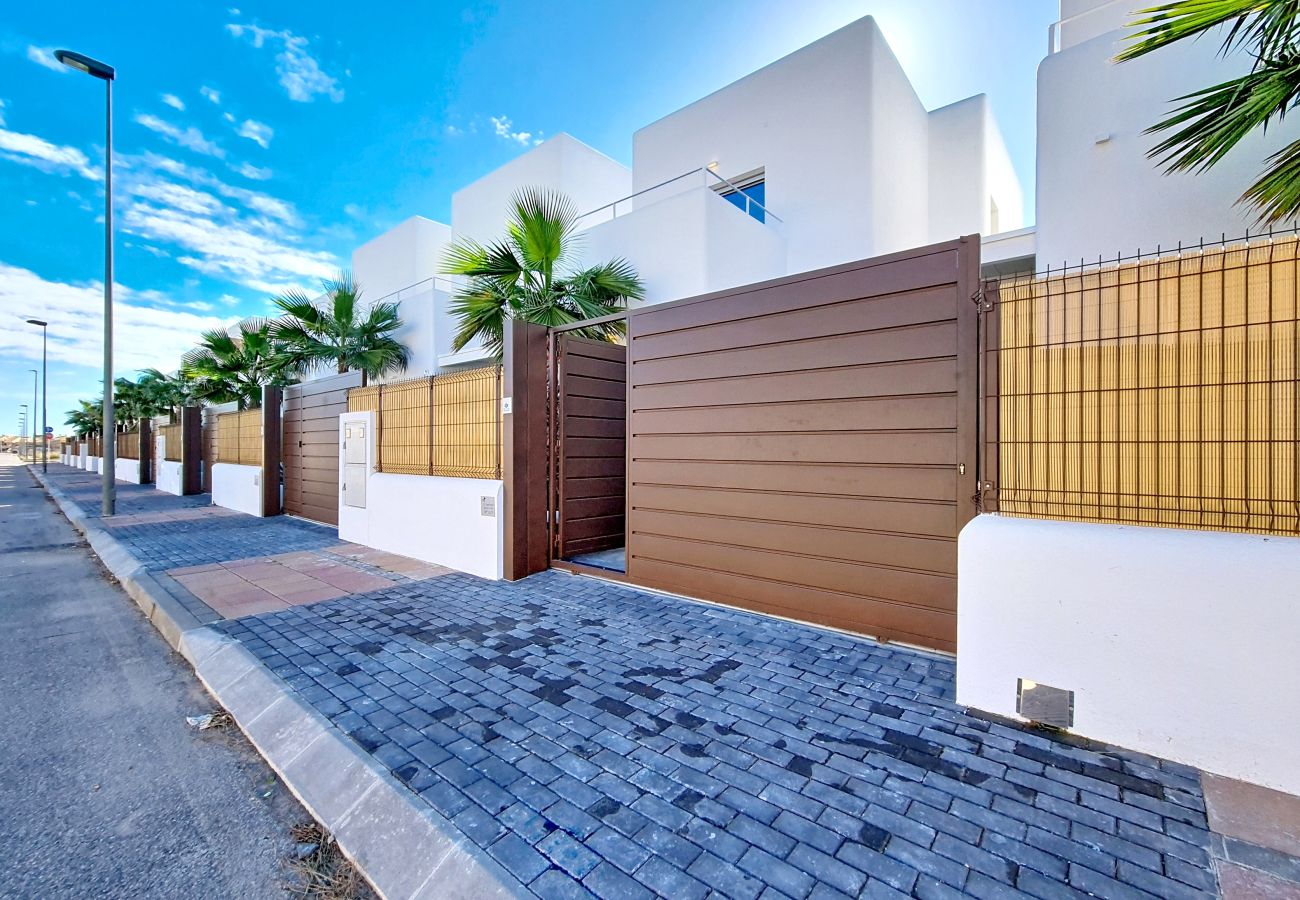 Villa in Los Alcazares - Villa with private pool, BBQ and large patio