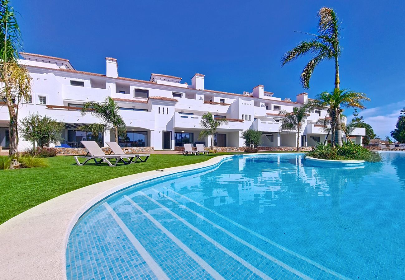 Apartment in Los Alcazares - South-Facing Ground Floor Apartment by the Pool