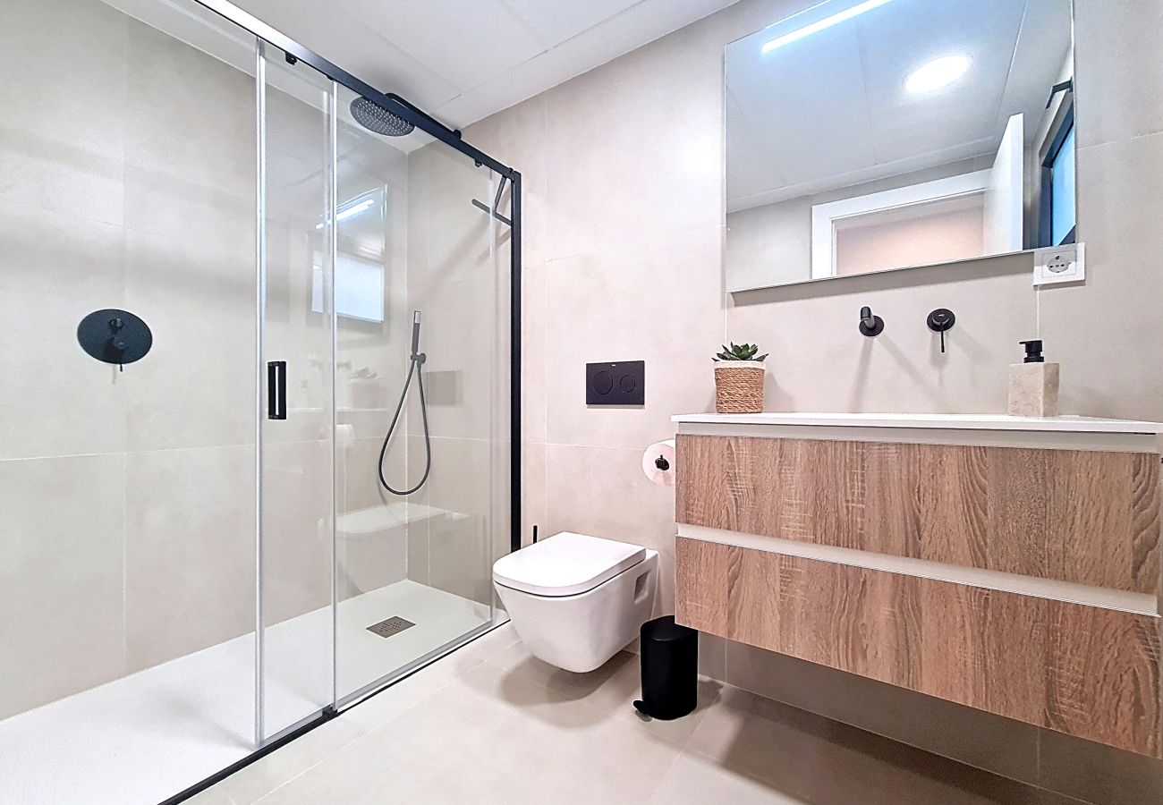 Apartment in Los Alcazares - Exclusive Ground Floor Apartment by the Pool