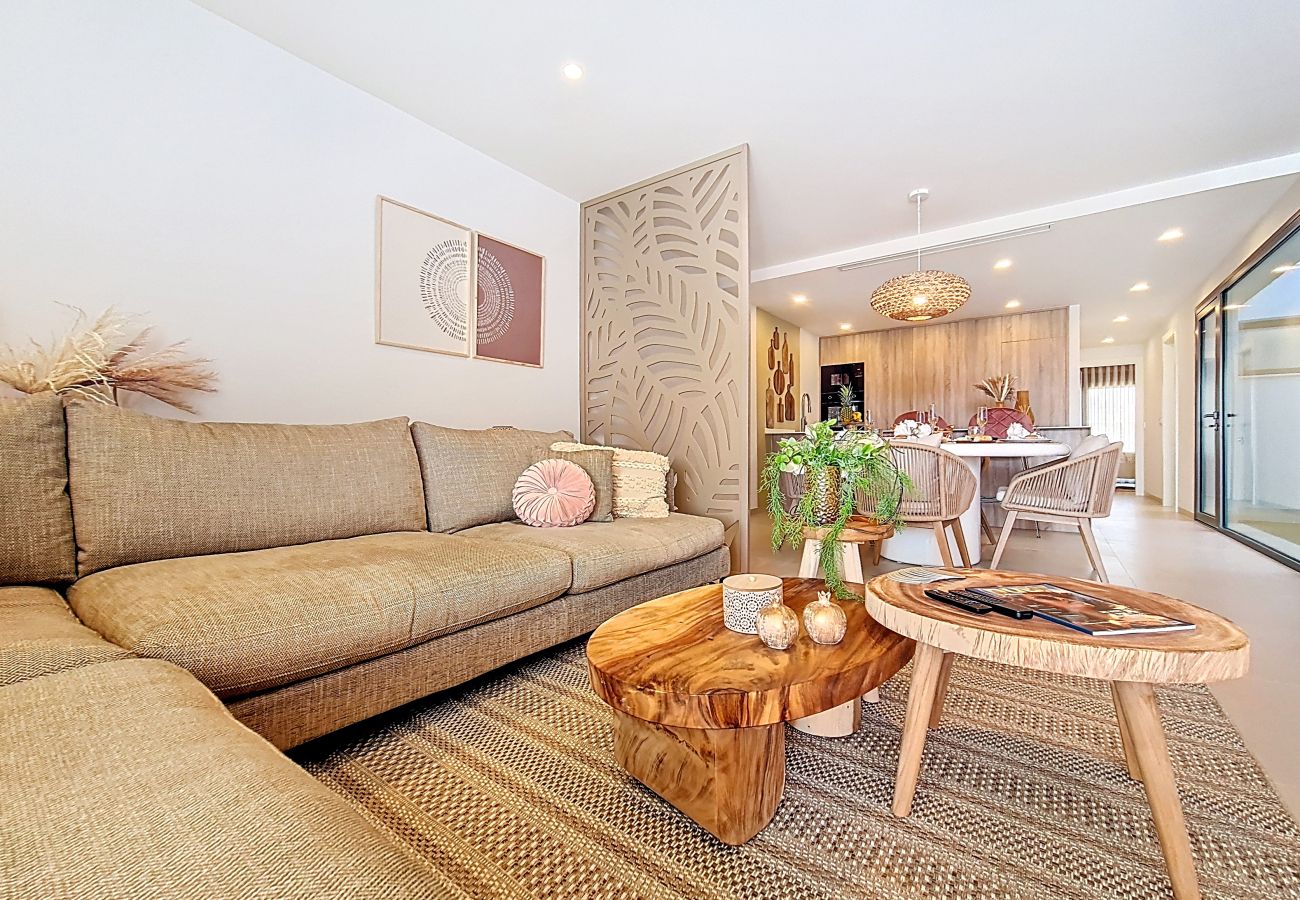 Apartment in Los Alcazares - Exclusive Ground Floor Apartment by the Pool