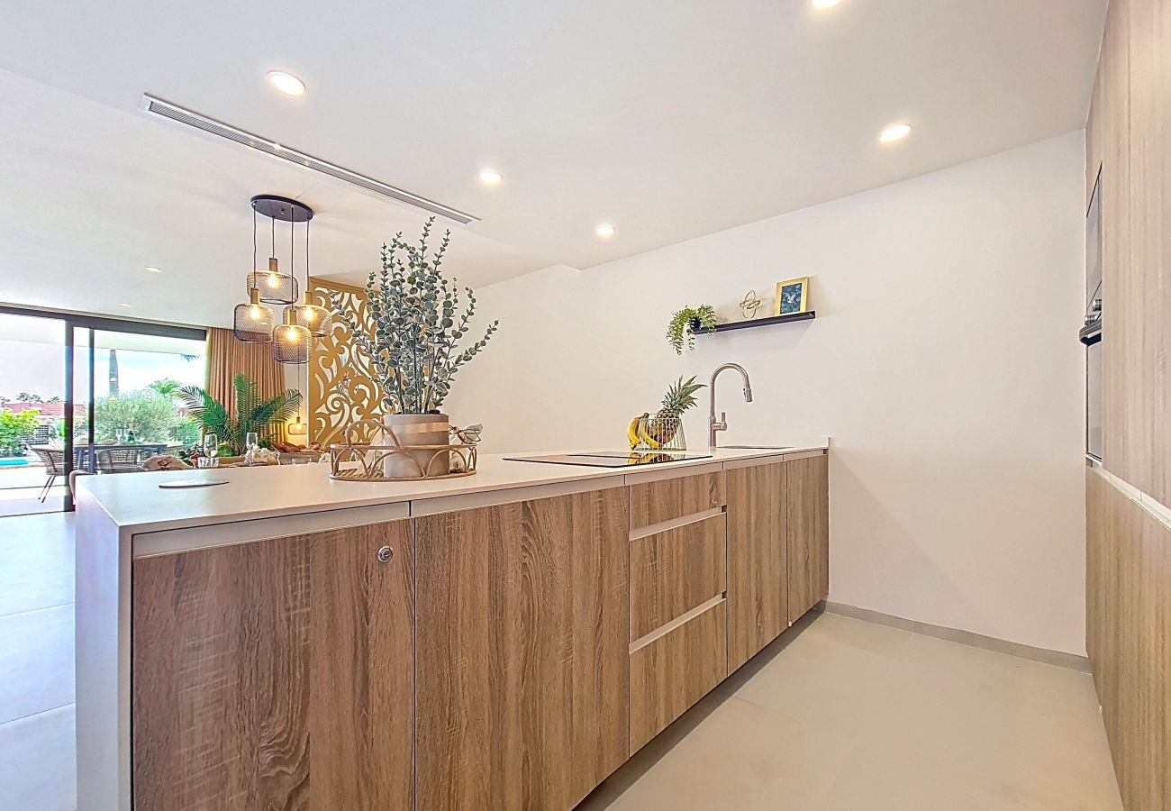 Apartment in Los Alcazares - Poolside Luxury Ground Floor Apartment