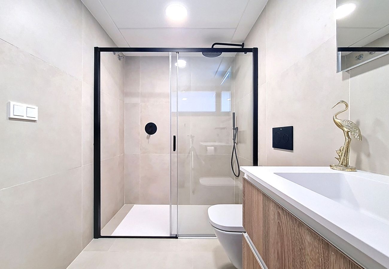 Apartment in Los Alcazares - Poolside Luxury Ground Floor Apartment