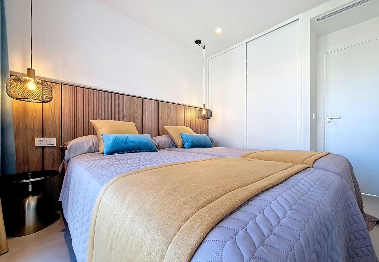 Apartment in Los Alcazares - Poolside Luxury Ground Floor Apartment