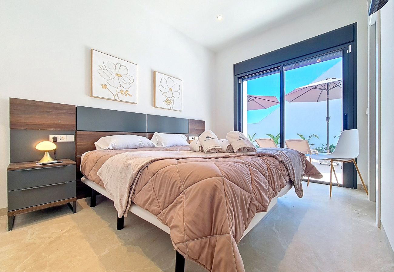 Villa in San Javier - Villa with Private Pool and Roof Terrace
