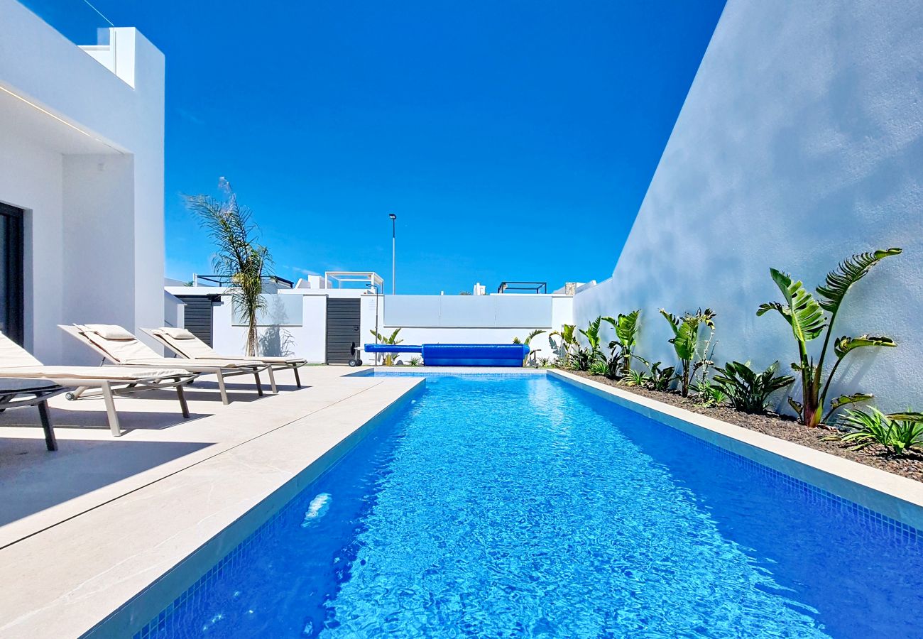 Villa in San Javier - Villa with Private Pool and Roof Terrace