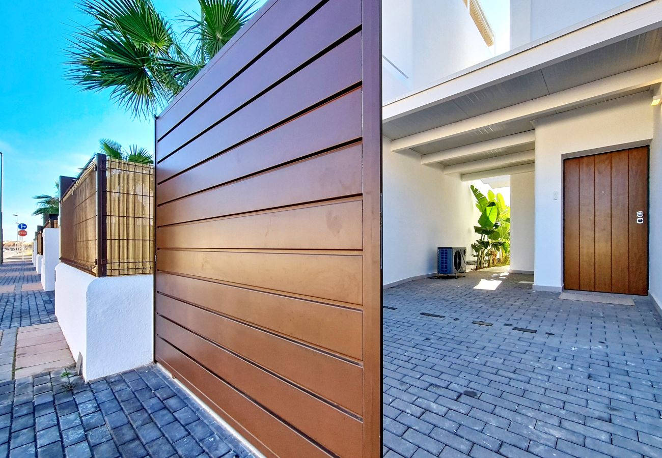 Villa in Los Alcazares - Villa with private pool, roof terrace and BBQ 