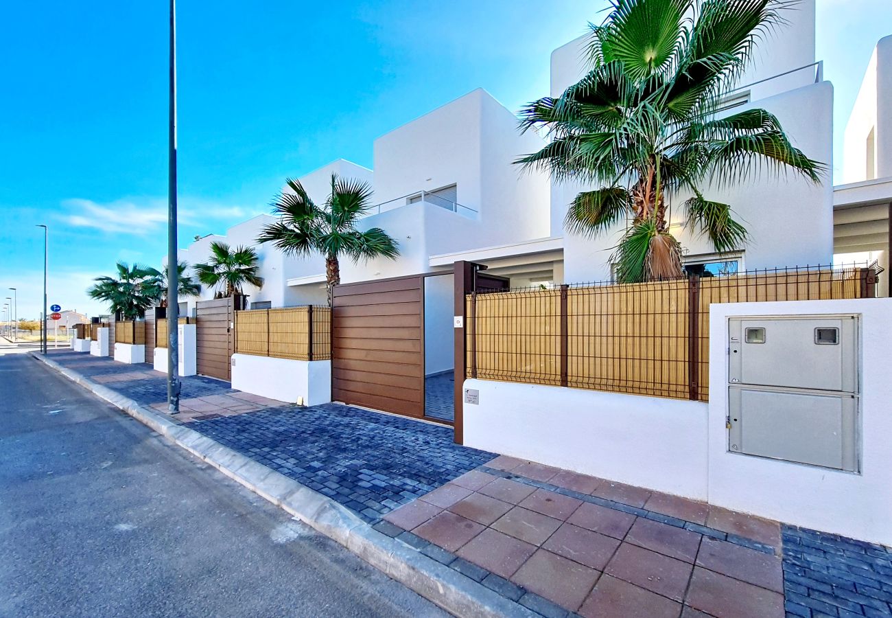 Villa in Los Alcazares - Villa with private pool, roof terrace and BBQ 