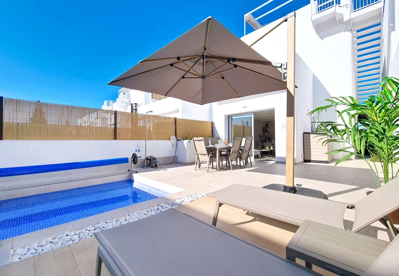 Villa in Los Alcazares - Villa with private pool, roof terrace and BBQ 