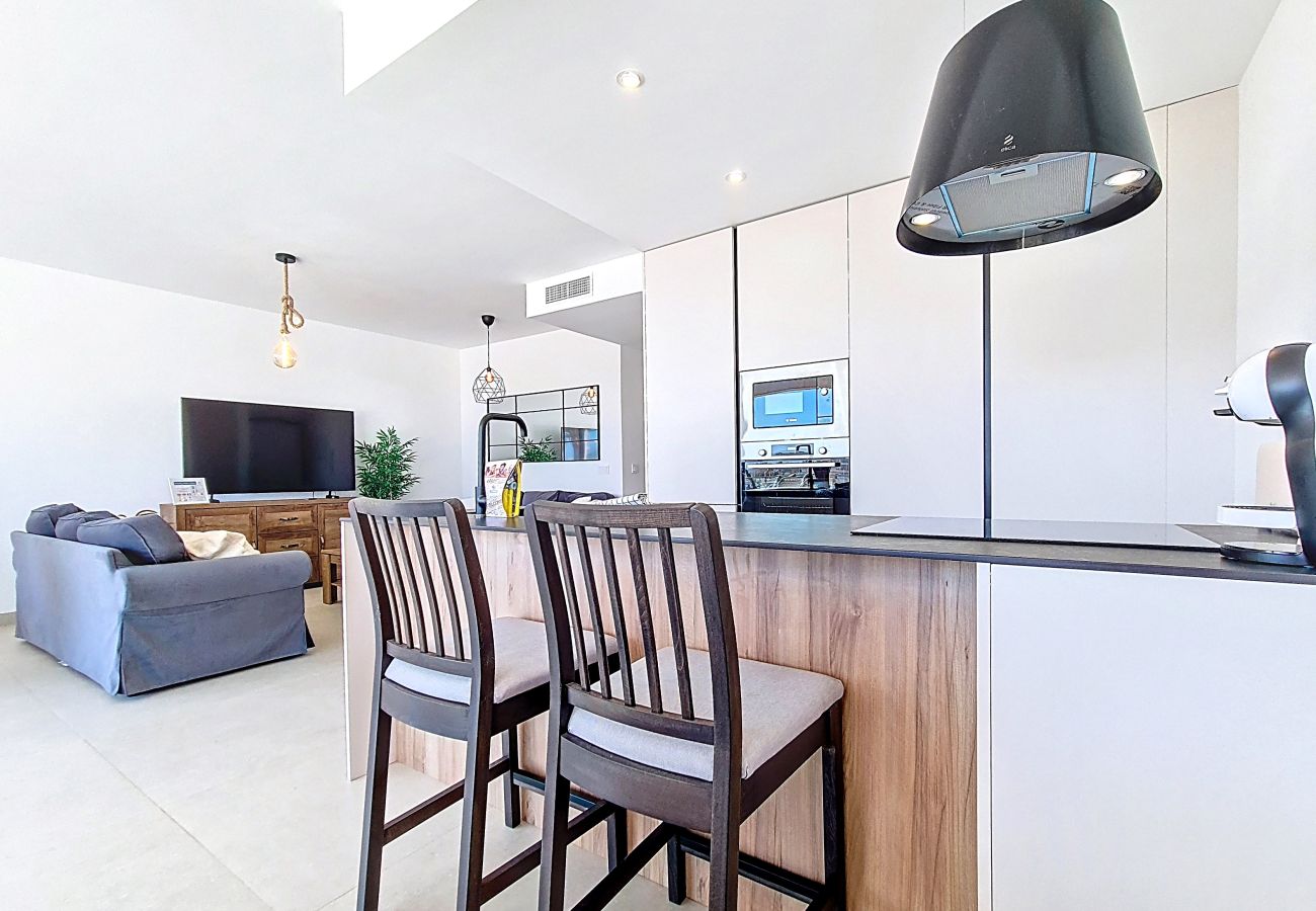 Apartment in Mar de Cristal - Bright Apartment with Expansive Poolside Balcony