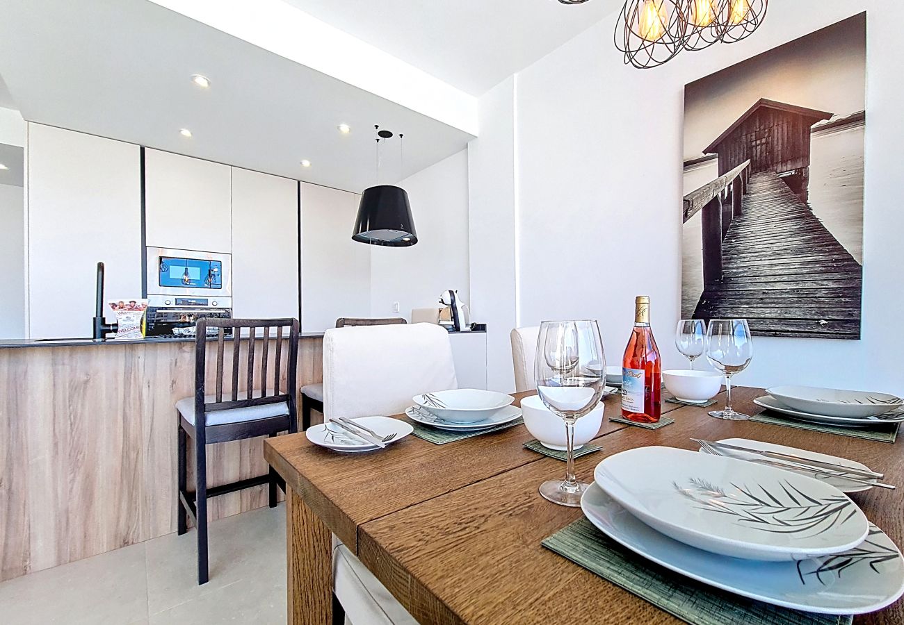 Apartment in Mar de Cristal - Bright Apartment with Expansive Poolside Balcony