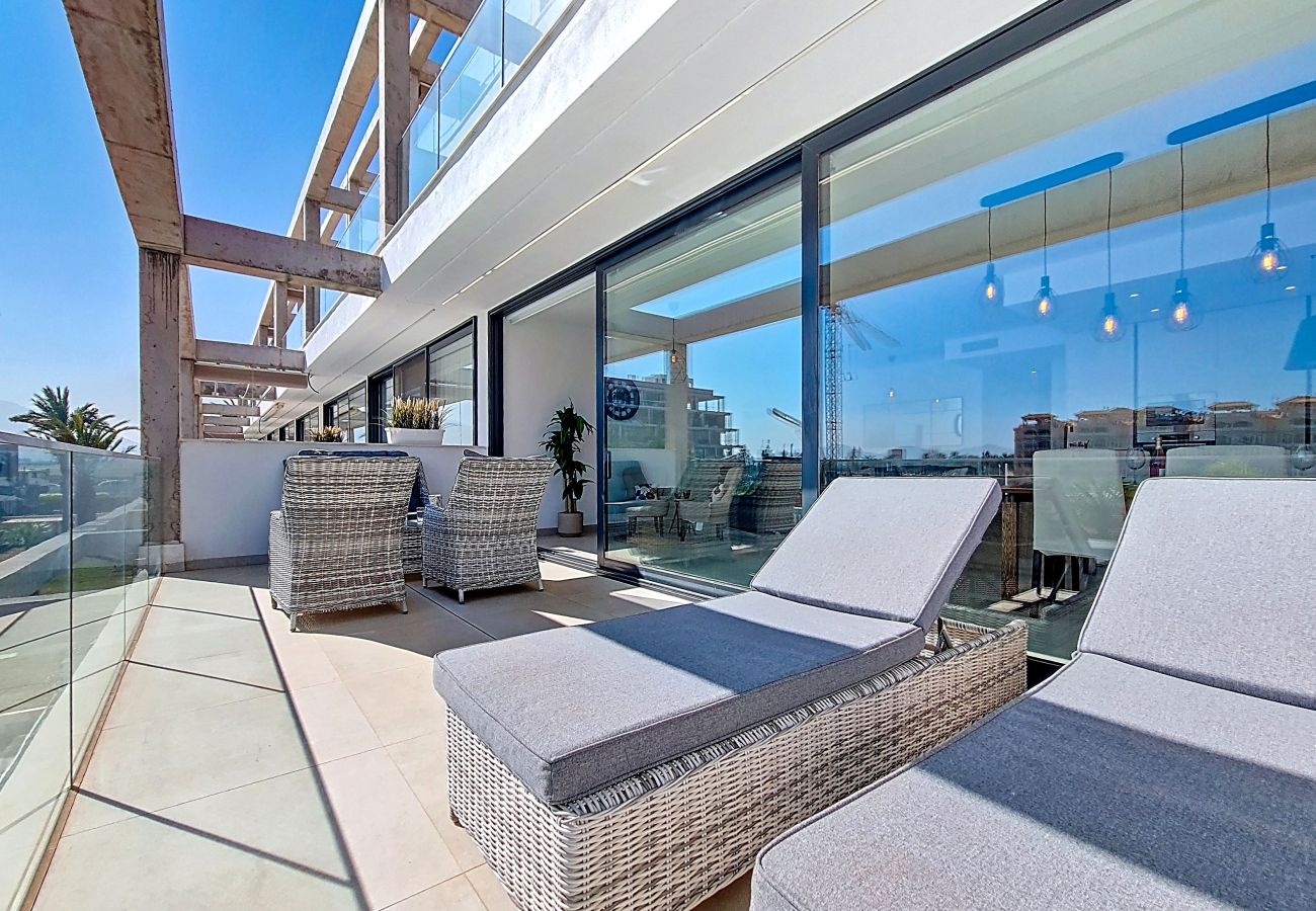 Apartment in Mar de Cristal - Bright Apartment with Expansive Poolside Balcony