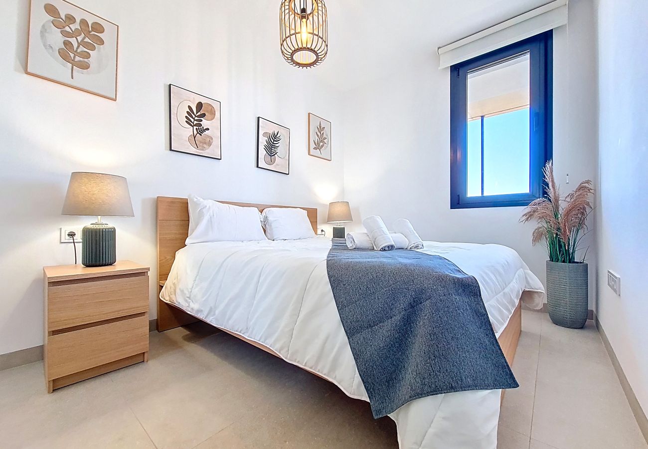 Apartment in Mar de Cristal - Bright Apartment with Expansive Poolside Balcony