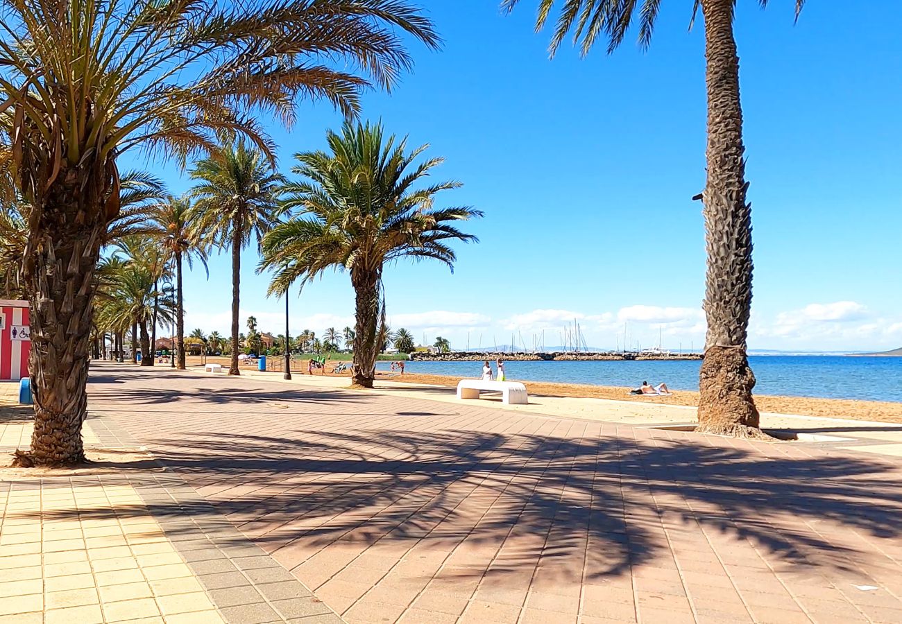 Apartment in Mar de Cristal - Bright Apartment with Expansive Poolside Balcony