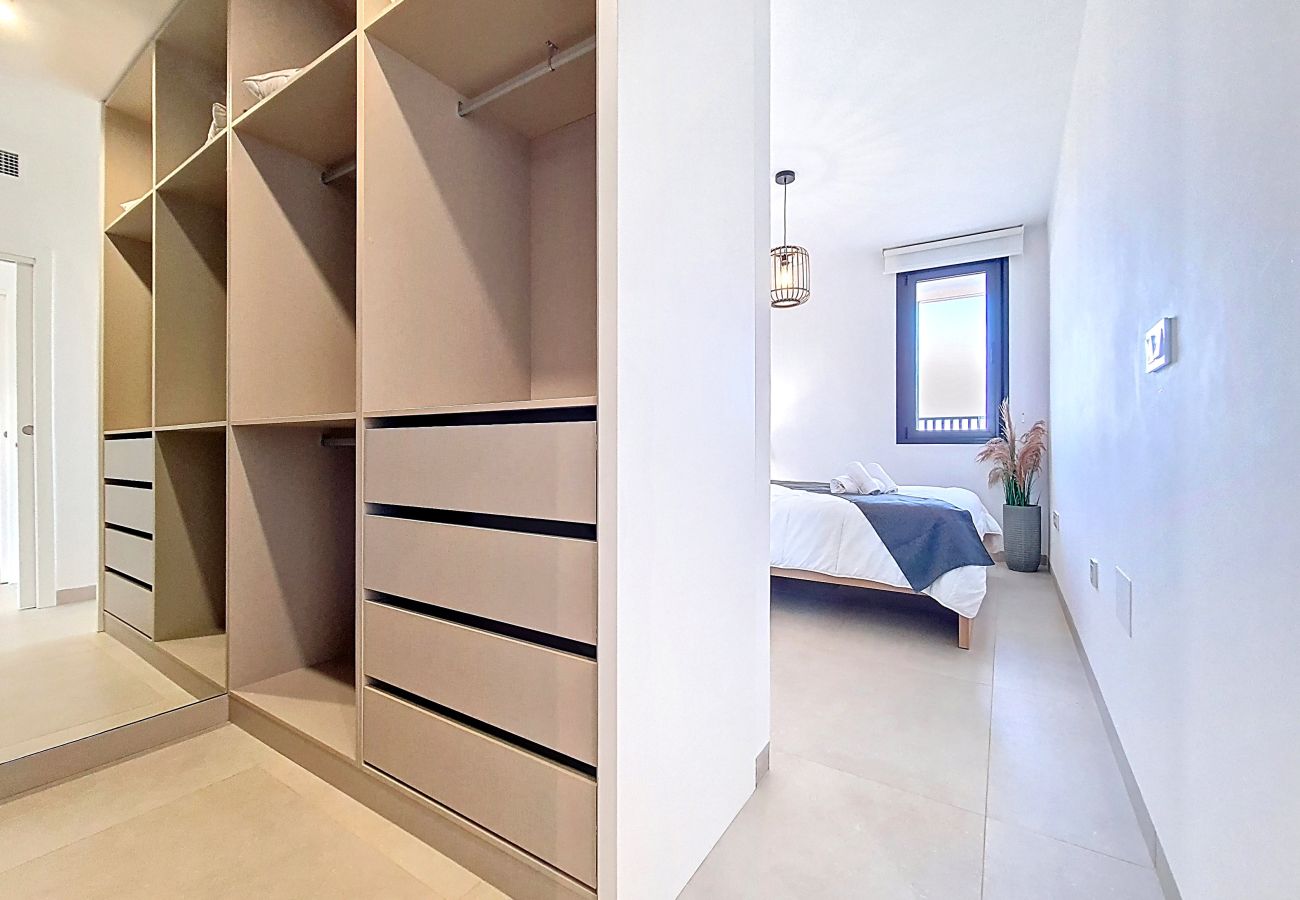 Apartment in Mar de Cristal - Bright Apartment with Expansive Poolside Balcony