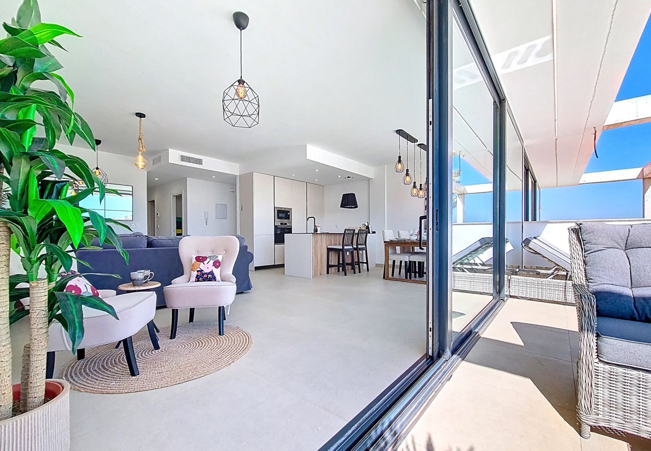 Apartment in Mar de Cristal - Bright Apartment with Expansive Poolside Balcony