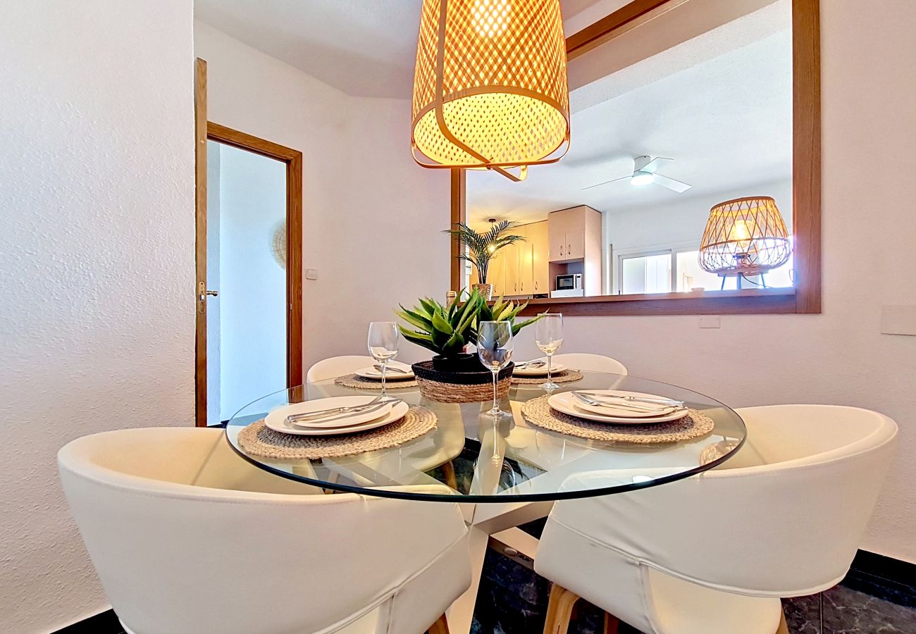 Apartment in San Pedro del Pinatar - Sea-view frontline apartment with balcony