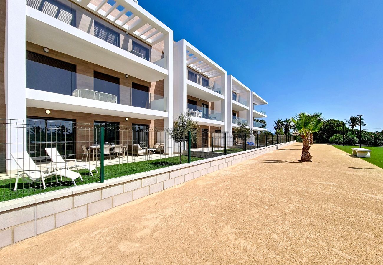 Apartment in Los Alcazares - Ground Floor Apt with Terrace & Pool Views