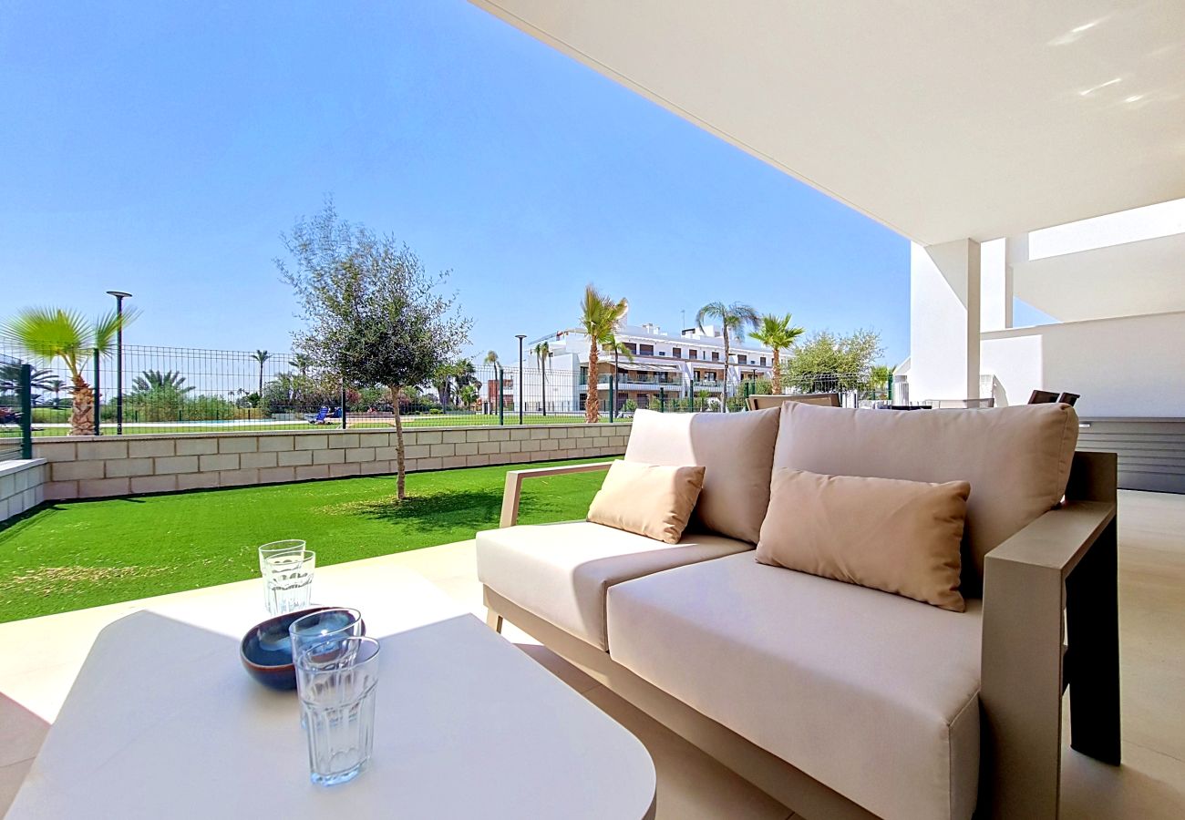 Apartment in Los Alcazares - Ground Floor Apt with Terrace & Pool Views