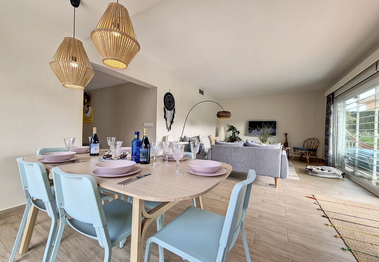 Villa in Mar de Cristal - Moderne villa met privézwembad en tuin