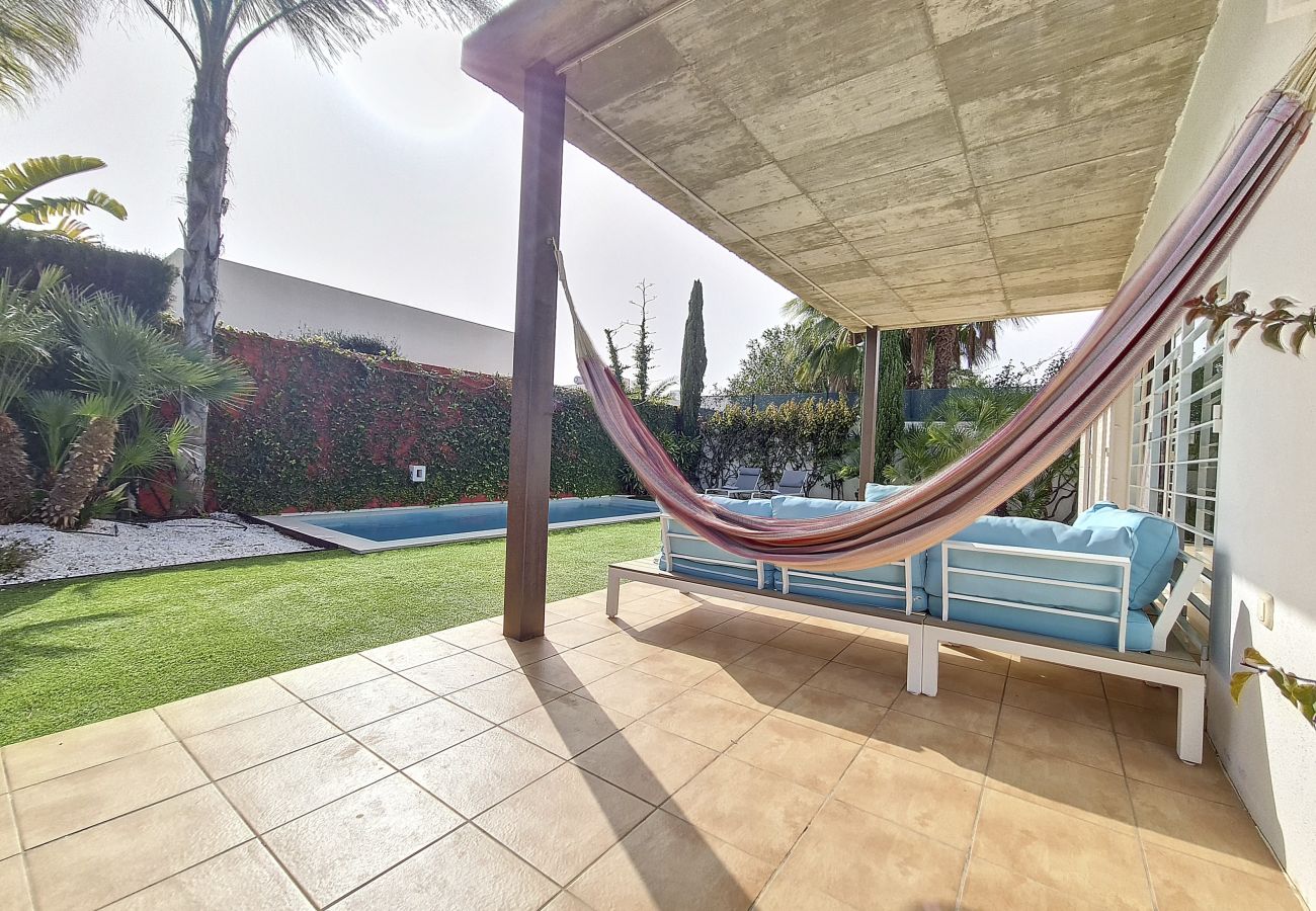 Villa in Mar de Cristal - Moderne villa met privézwembad en tuin