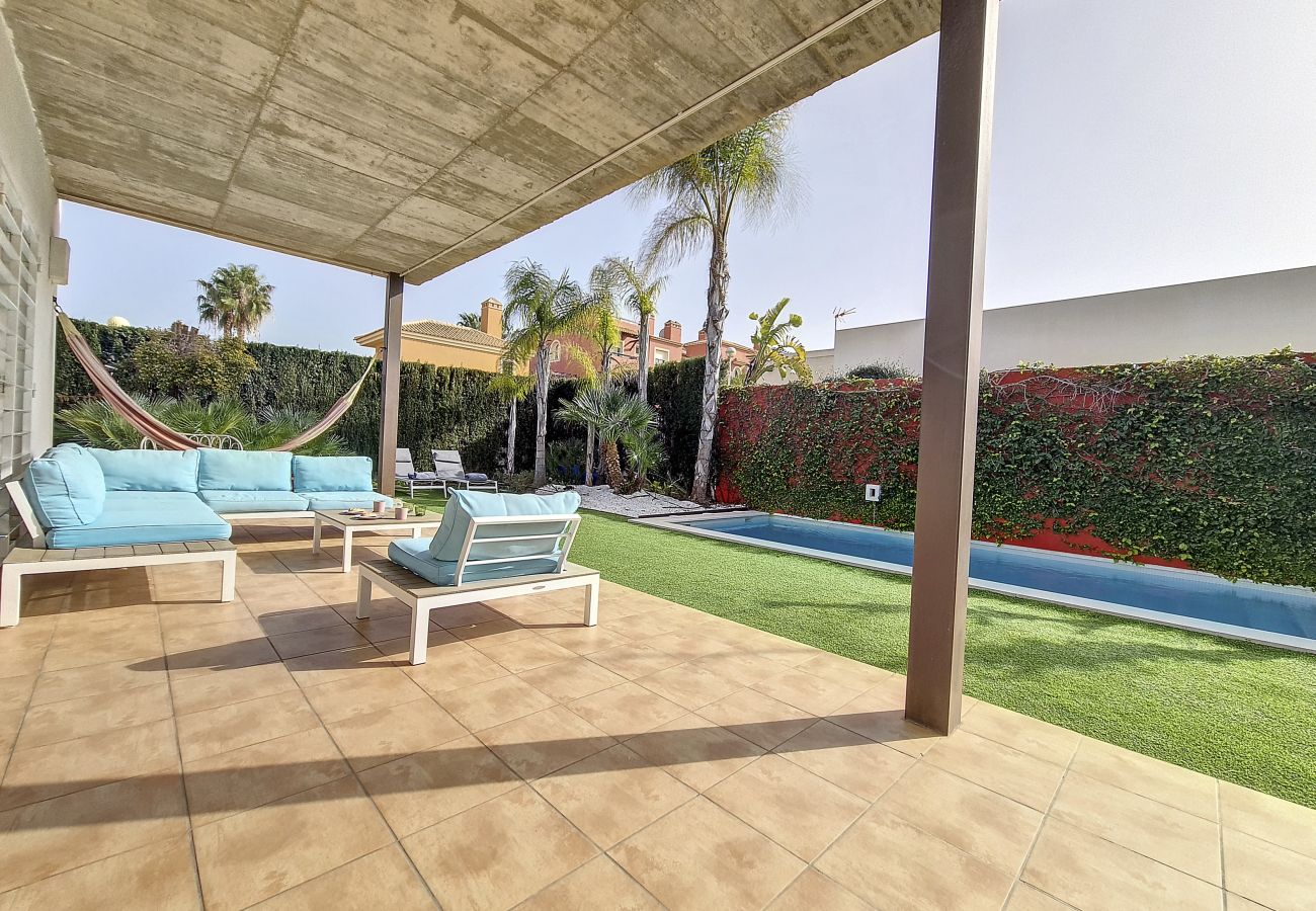 Villa in Mar de Cristal - Moderne villa met privézwembad en tuin